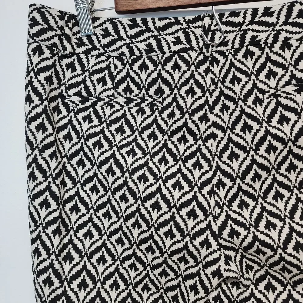 Banana Republic Womens Geo Hampton Crop Pants Size 12 Black Ecru Flat Front